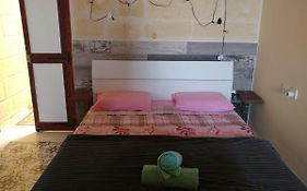 Triesti Home